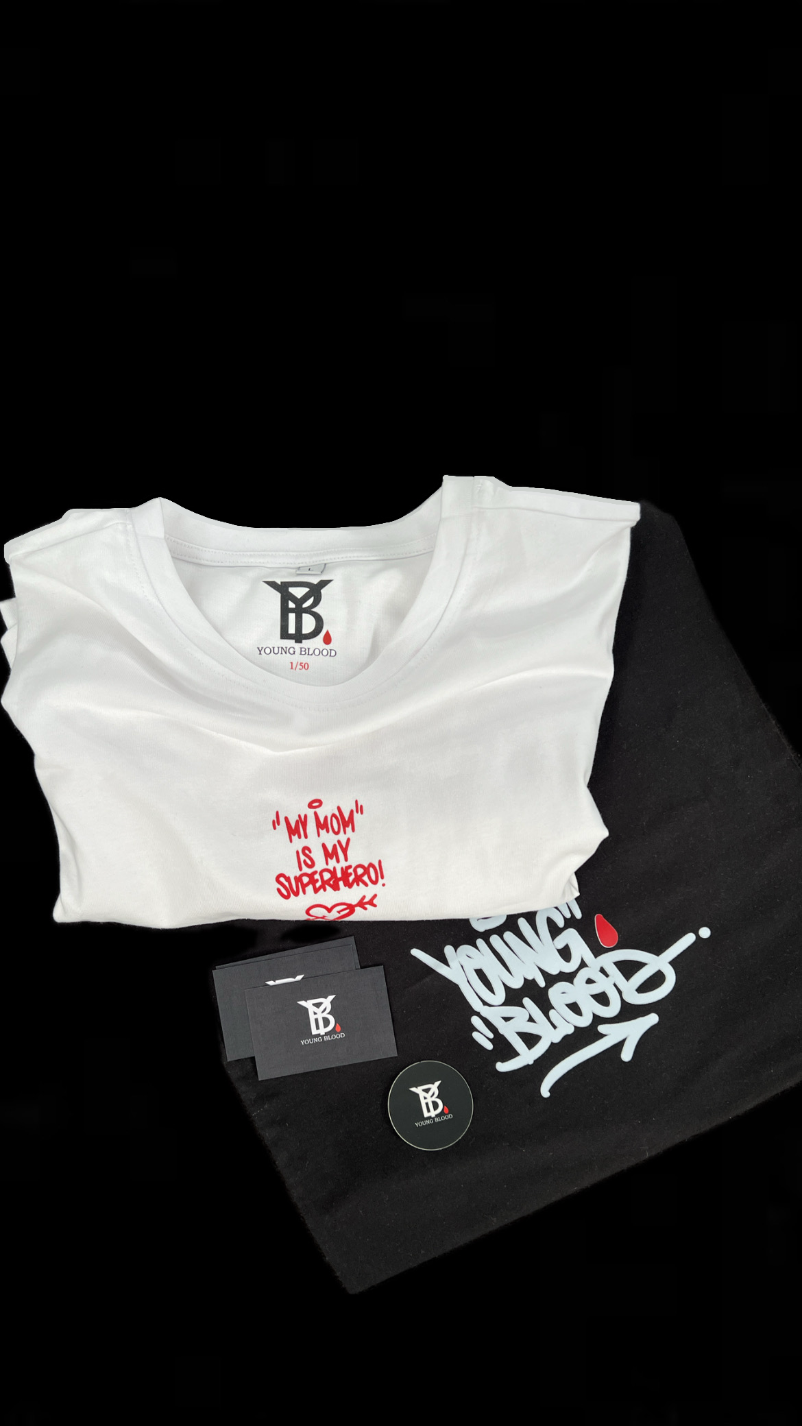 T Shirt "MY MOM IS MY SUPERHERO!" 💘